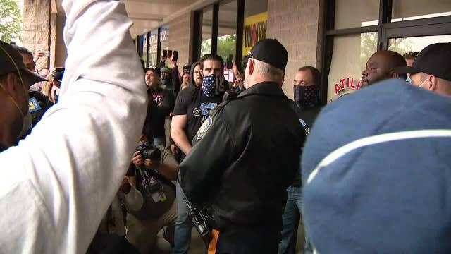 Gym owners who defied closure order face charges