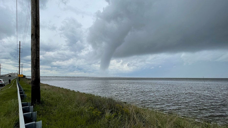 SeasideParkFire_waterspout_1