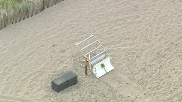 Lightning kills lifeguard, injures several others at Jersey Shore