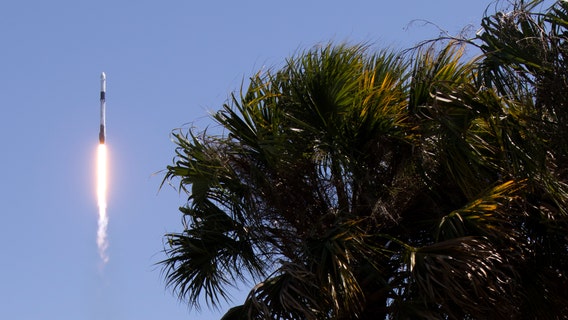 High winds off Florida coast push Axiom-1 splashdown to Monday