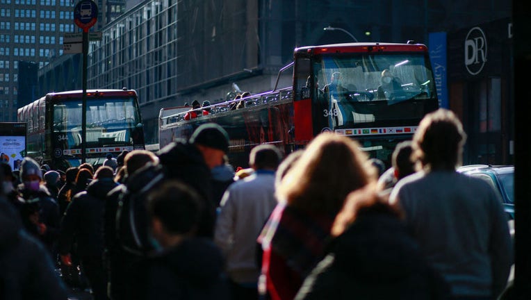 US-NEWYORK-TOURISM-HEALTH-VIRUS-HOLIDAY