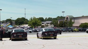 3 wounded in shooting at North Carolina mall food court