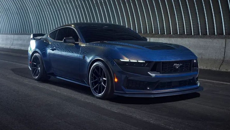 Ford Mustang Dark Horse 2023