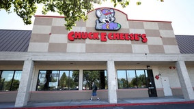 Chuck E. Cheese giving away 500 free birthday parties to kids