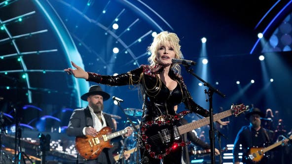 Dolly Parton to perform halftime show for Dallas Cowboys Thanksgiving game