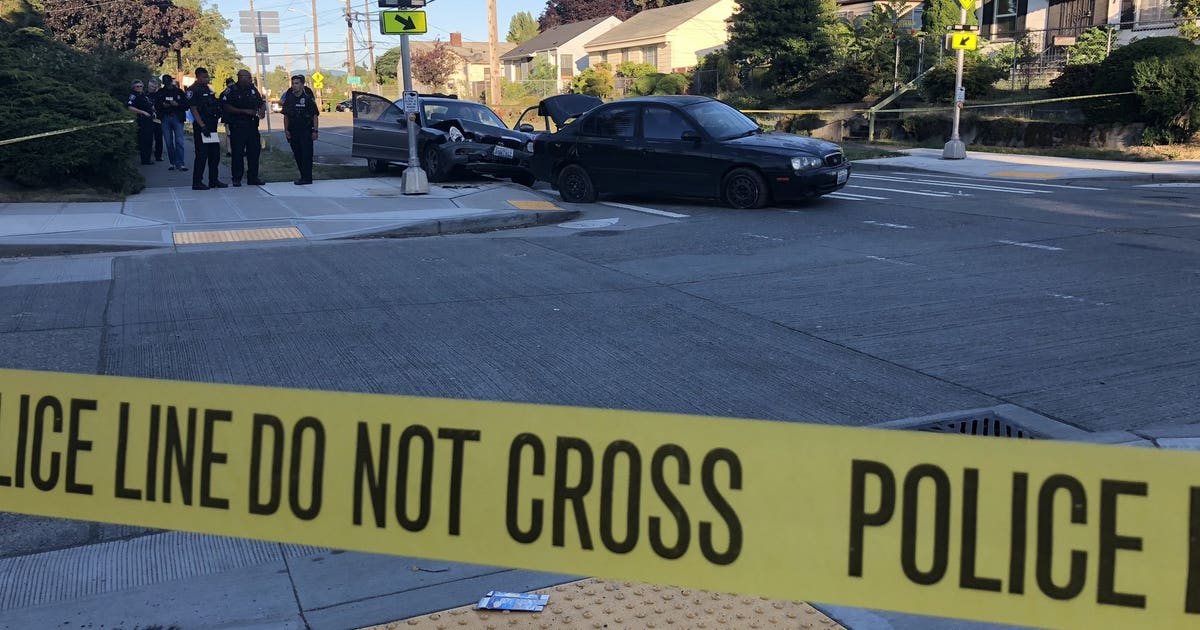 Man dies after shooting, crash in Rainier Valley | FOX 13 Seattle
