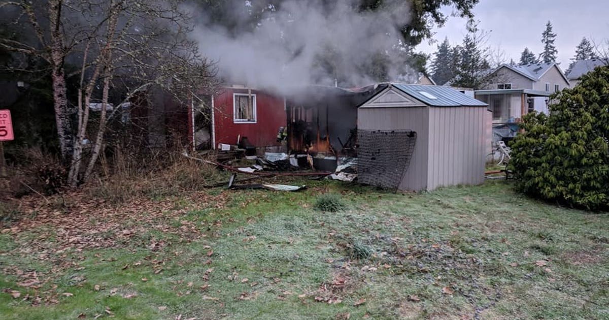 Man dies of injuries in Spanaway mobile home fire | FOX 13 Seattle