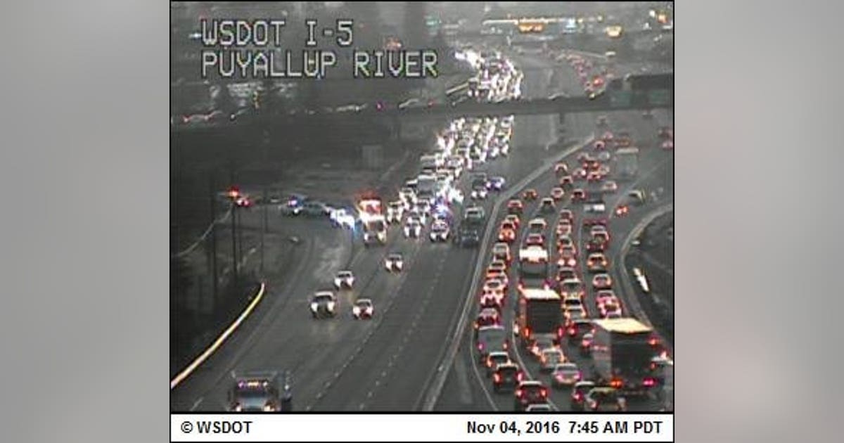 Man fleeing police on foot struck by cars on I-5, killed | FOX 13 Seattle