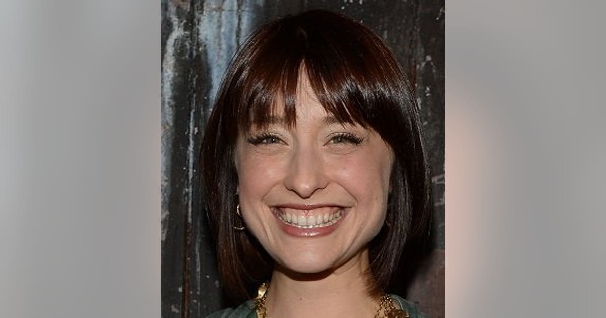Actress arrested in sex trafficking in 'guru to stars' case | FOX 13 ...