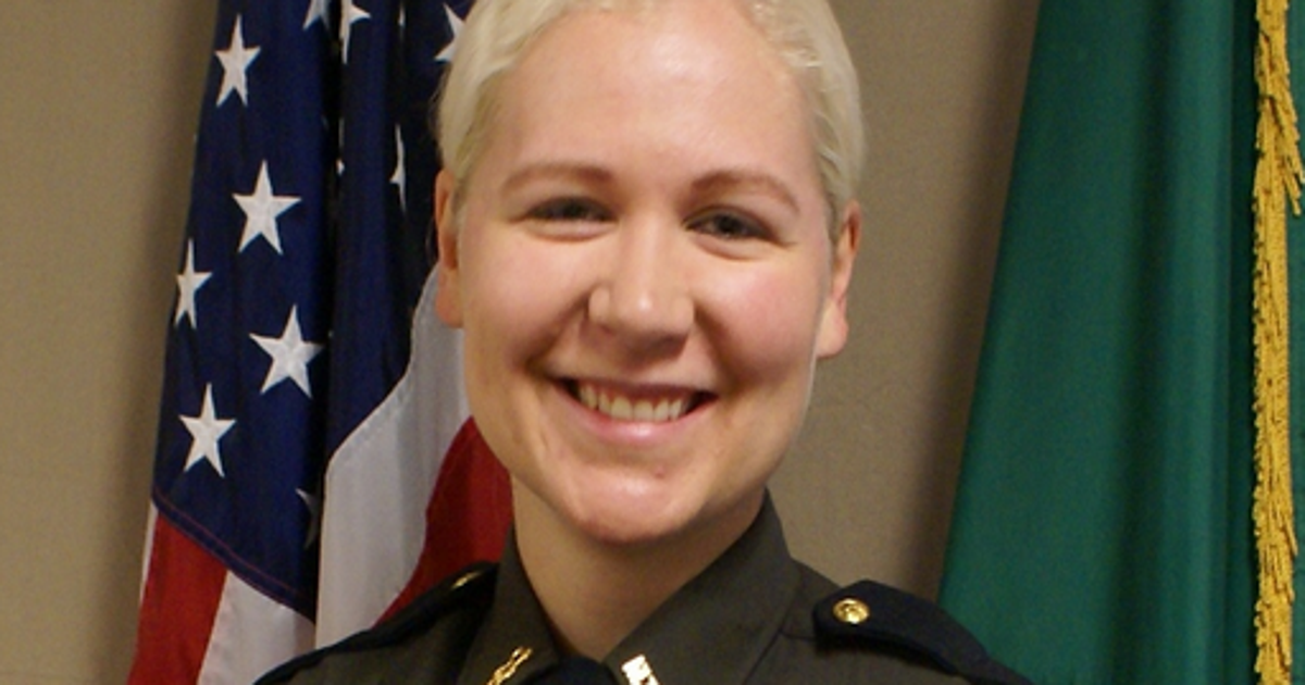Jail deputy killed in motorcycle crash on way to work | FOX 13 Seattle