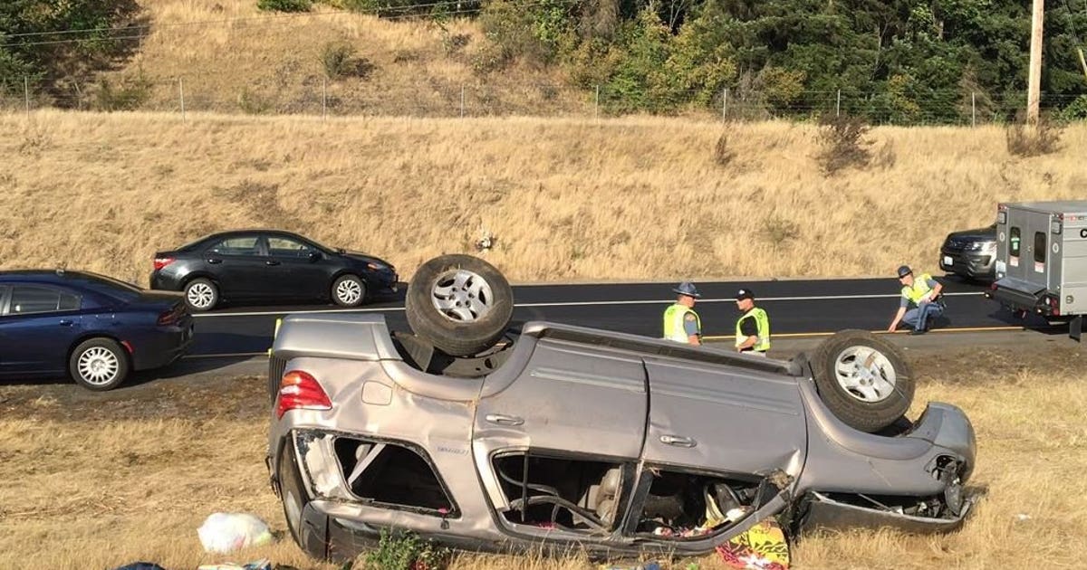 2 grandparents and a child killed in rollover crash on Interstate 5 ...