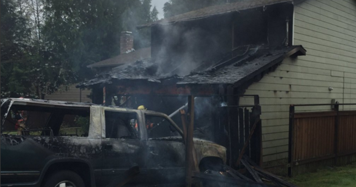 Two adults and three kids displaced by Federal Way house fire | FOX 13 ...