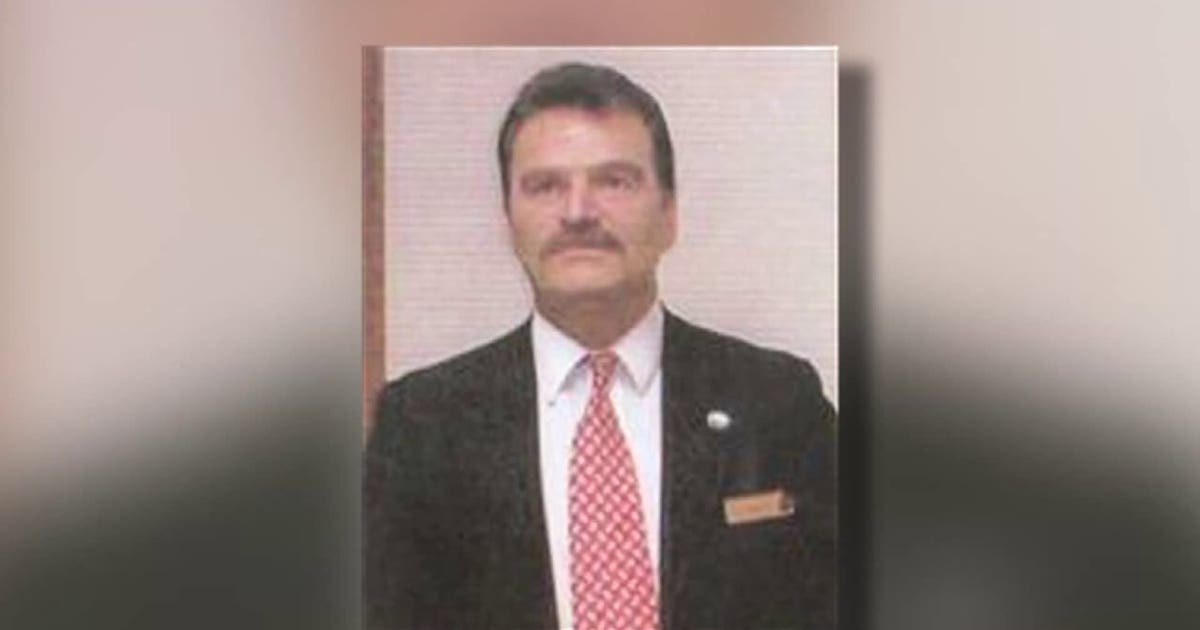 Oak Harbor man accused of impersonating police officer for 25 years ...