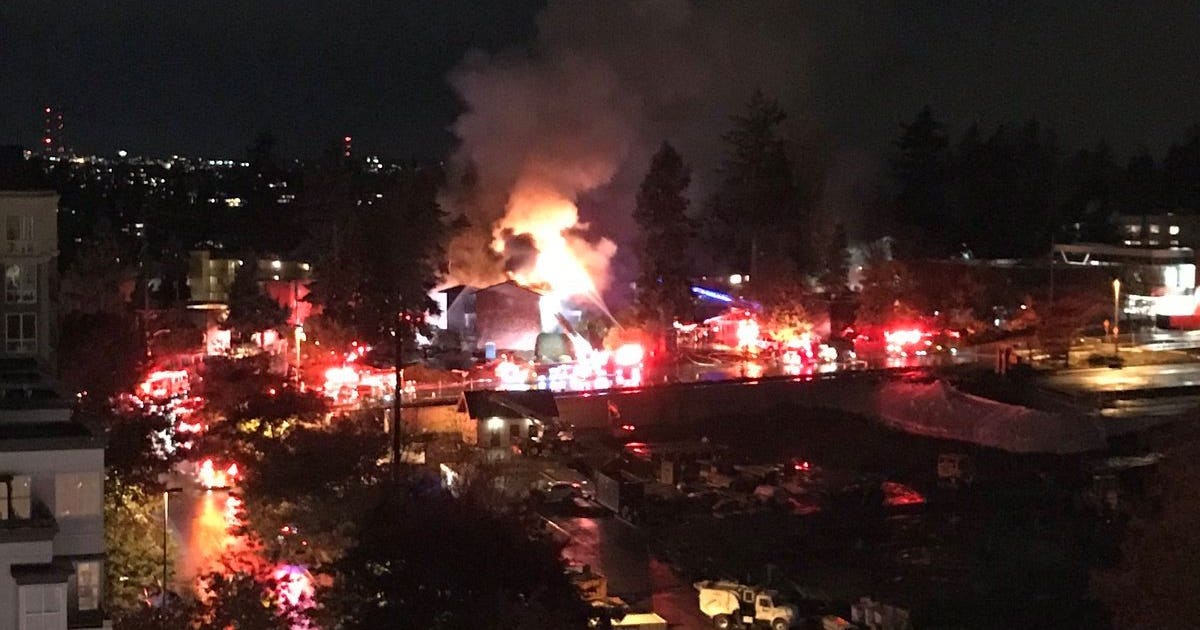 2 people in massive Bellevue condo fire die in hospital | FOX 13 Seattle