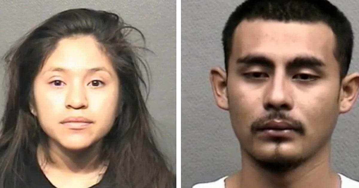 Half-naked couple passed out in car with two children in the backseat ...