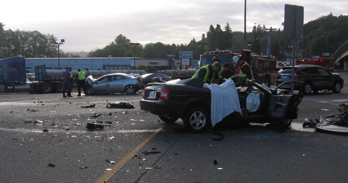 Serious injuries reported in 4-car crash on SR 16 in Gorst | FOX 13 Seattle
