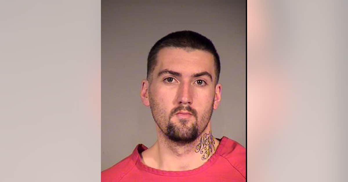 UPDATE: Police arrest carjacking suspect | FOX 13 Seattle