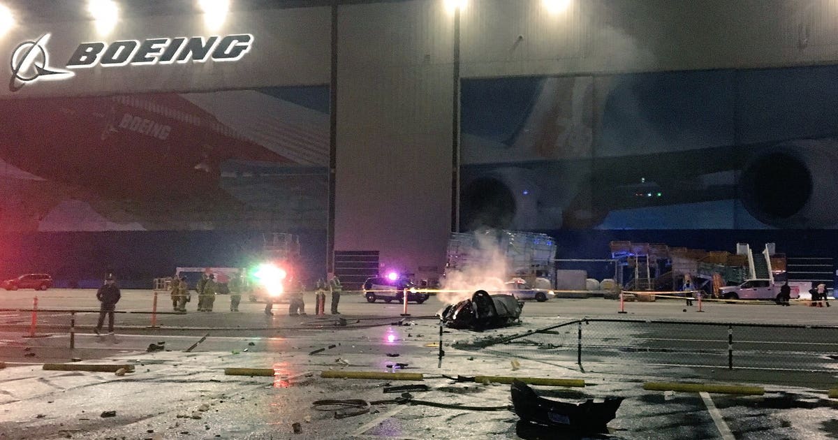 Everett Police investigating deadly crash near Boeing | FOX 13 Seattle