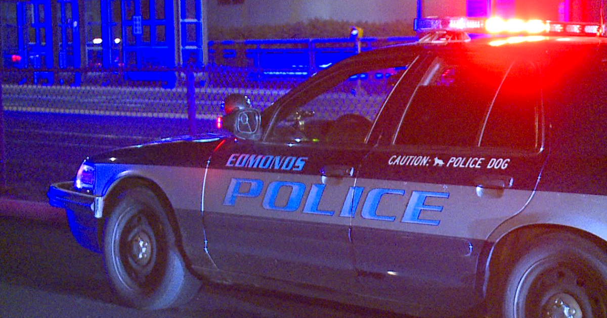 Man killed in shooting at party at Edmonds Senior Center | FOX 13 Seattle