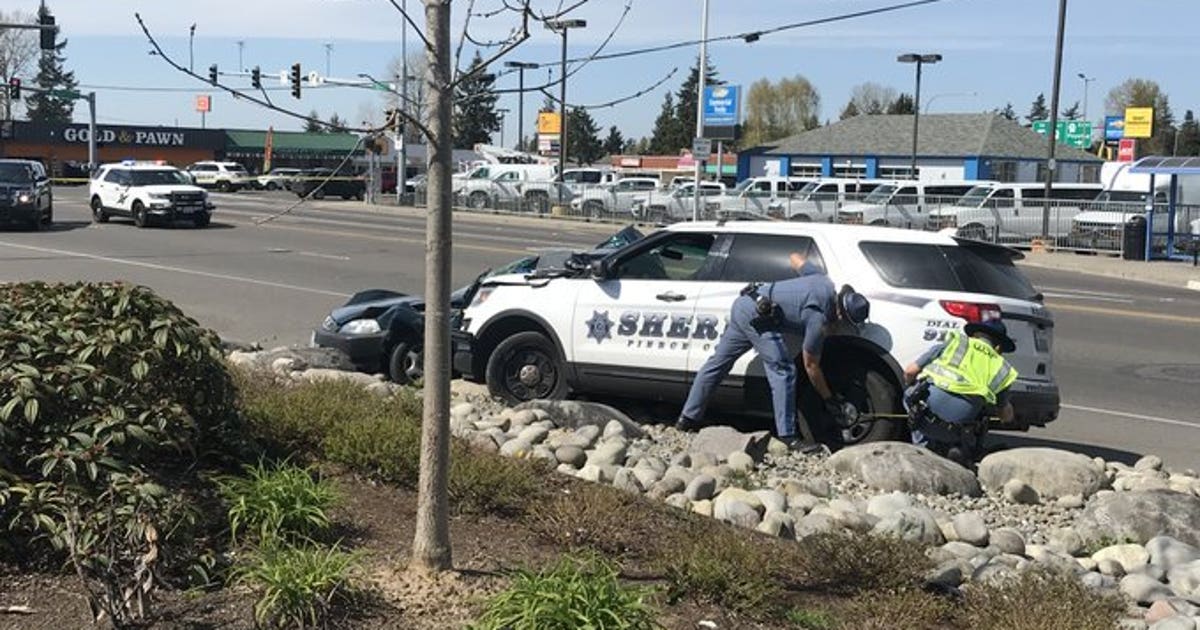 1 dead, 2 hurt in crash involving Pierce County sheriff's deputy | FOX ...