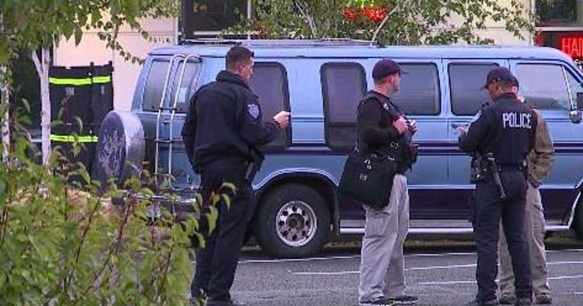 One dead, two with life threatening-injuries from shooting | FOX 13 Seattle