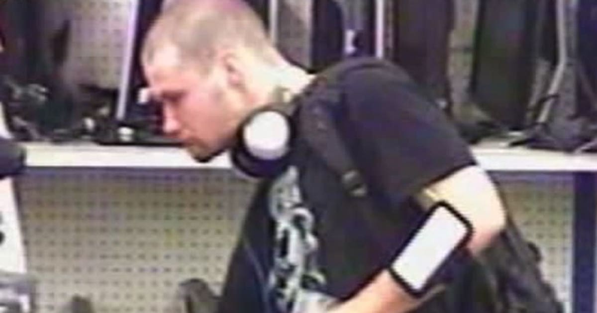 Suspect accused of robbing Seattle Goodwill with homemade hatchet in ...