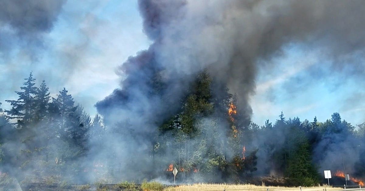 Hot, dry weather prolongs brush fire threat to homes | FOX 13 Seattle