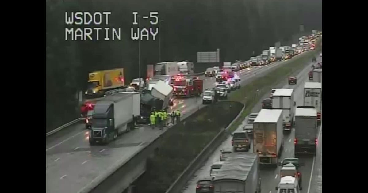 Crash involving 3 semis blocks southbound I-5 in Lacey for hours | FOX ...