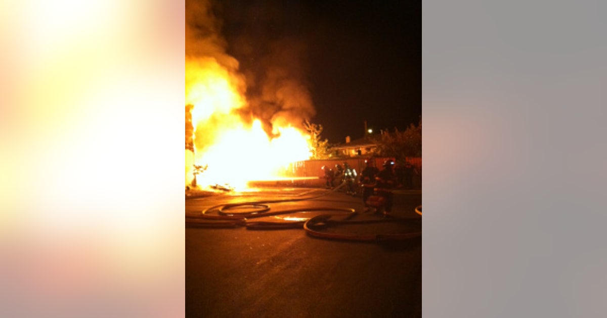 Fire forces evacuations at apartment complex | FOX 13 Seattle