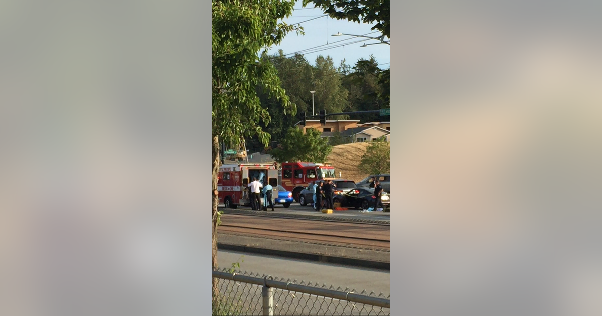 Seattle police looking for gunman who shot driver while he sat at stop ...