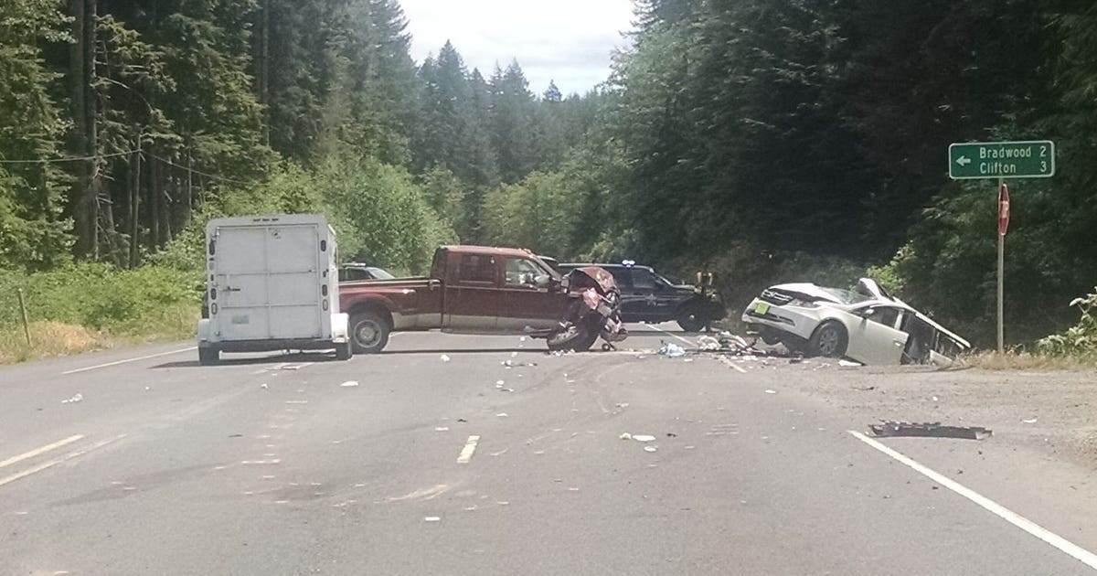 Police: 4 killed, 7 injured in Oregon highway crash | FOX 13 Seattle