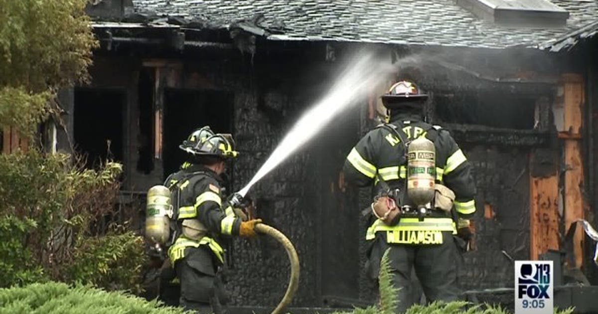 Family narrowly escapes Kent house fire | FOX 13 Seattle