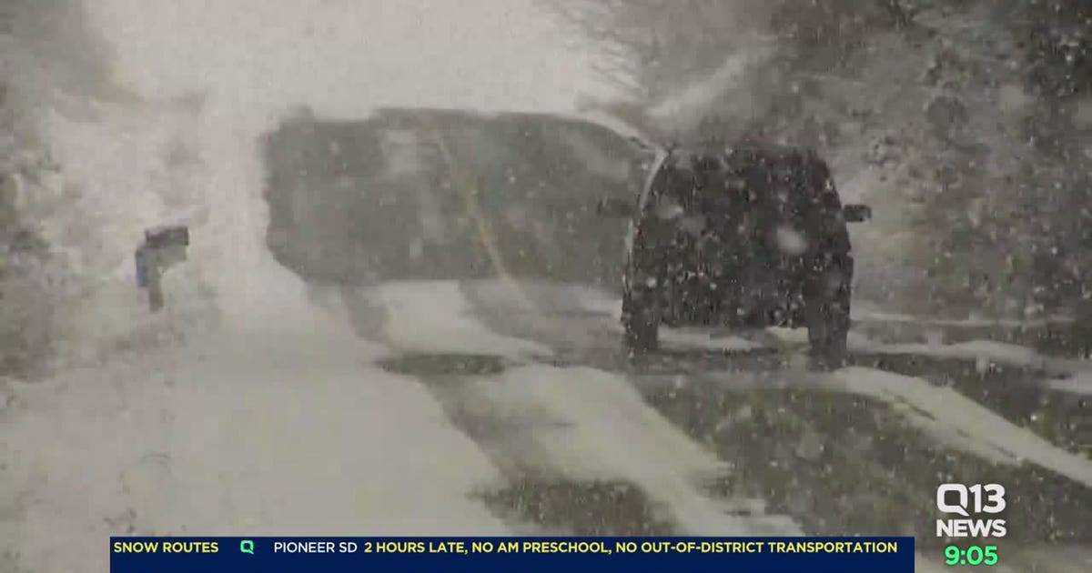 Crews working to try to make icy roads safer for morning commute | FOX ...
