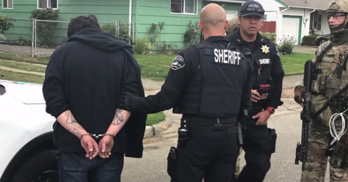 Shots fired during traffic stop in Tacoma; suspect in custody | FOX 13 ...