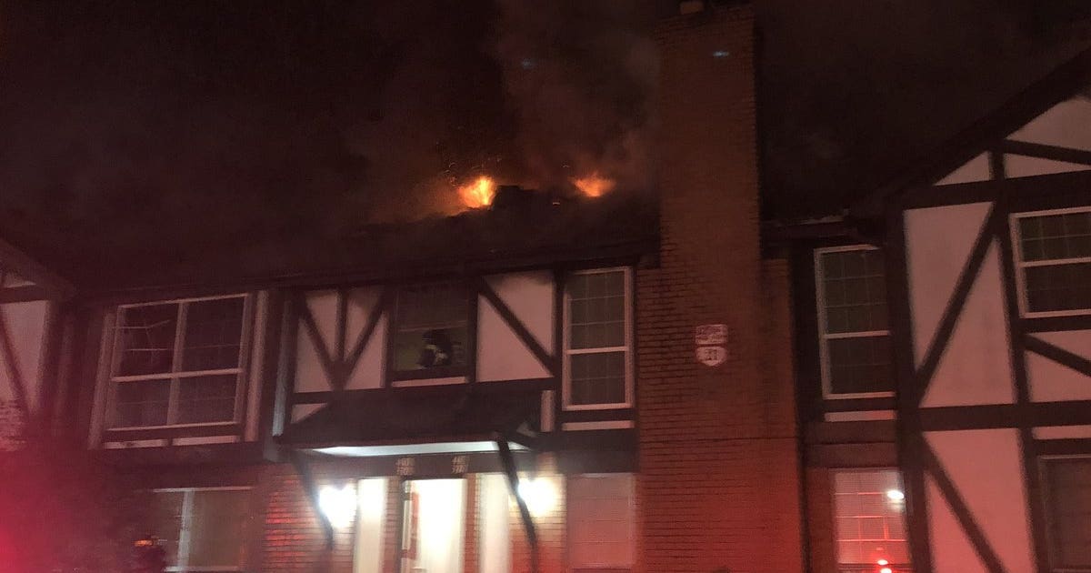 Fire rips through apartment building in SeaTac | FOX 13 Seattle