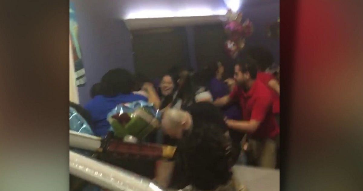 Chuck E. Cheese brawl caught on video; police say fight started near ...