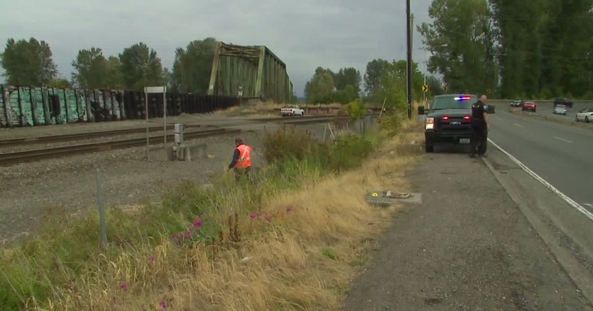 Man struck, killed by Amtrak train in Tacoma | FOX 13 Seattle