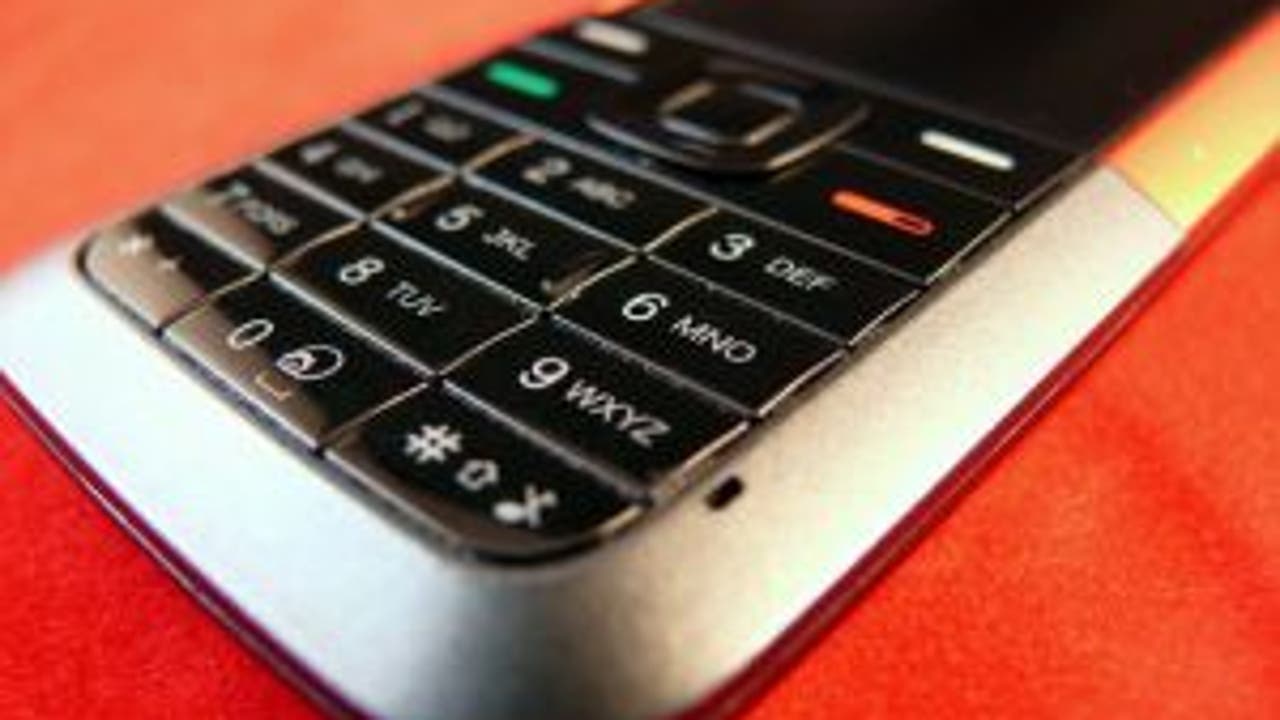 Porn Video For Keypad Mobile - Good Samaritan allegedly finds child porn on phone he tried to return