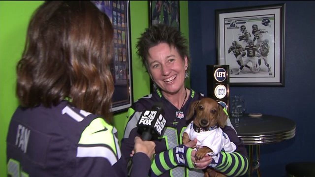 From Car to Crockpot: the Ferndale woman who lives in a Seahawks house 