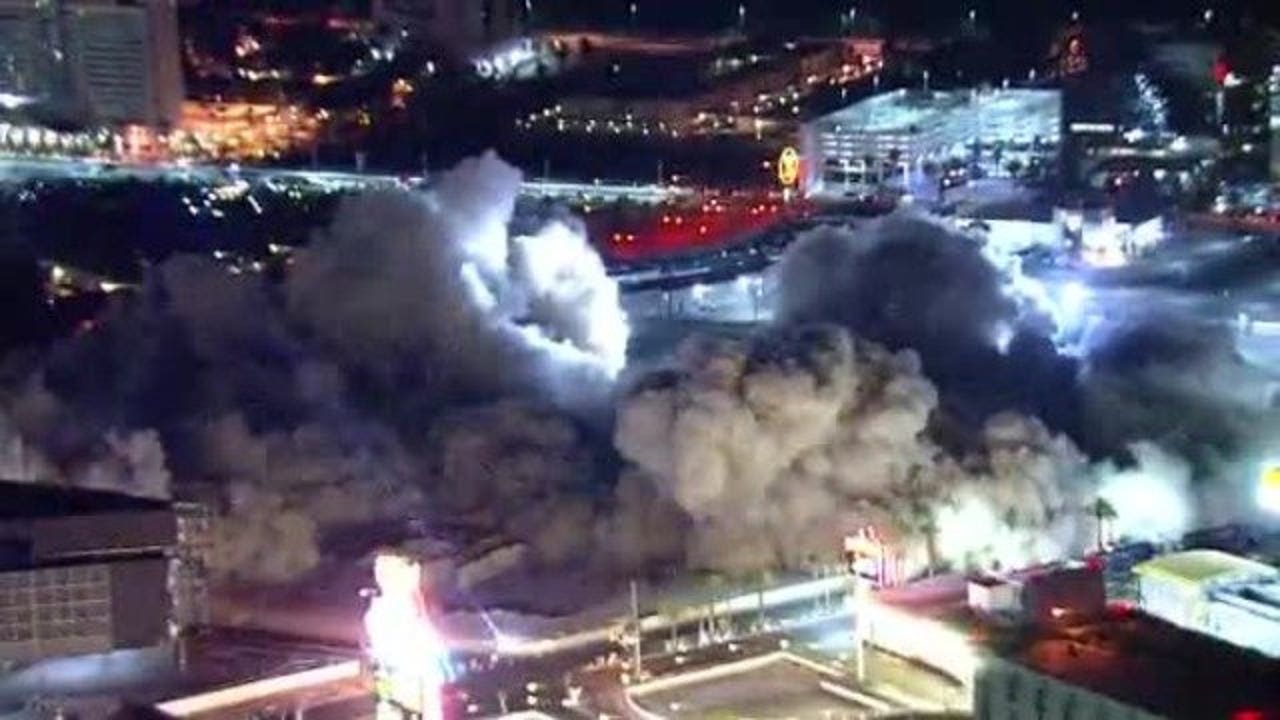 Las Vegas historic Riviera Hotel and Casino demolished