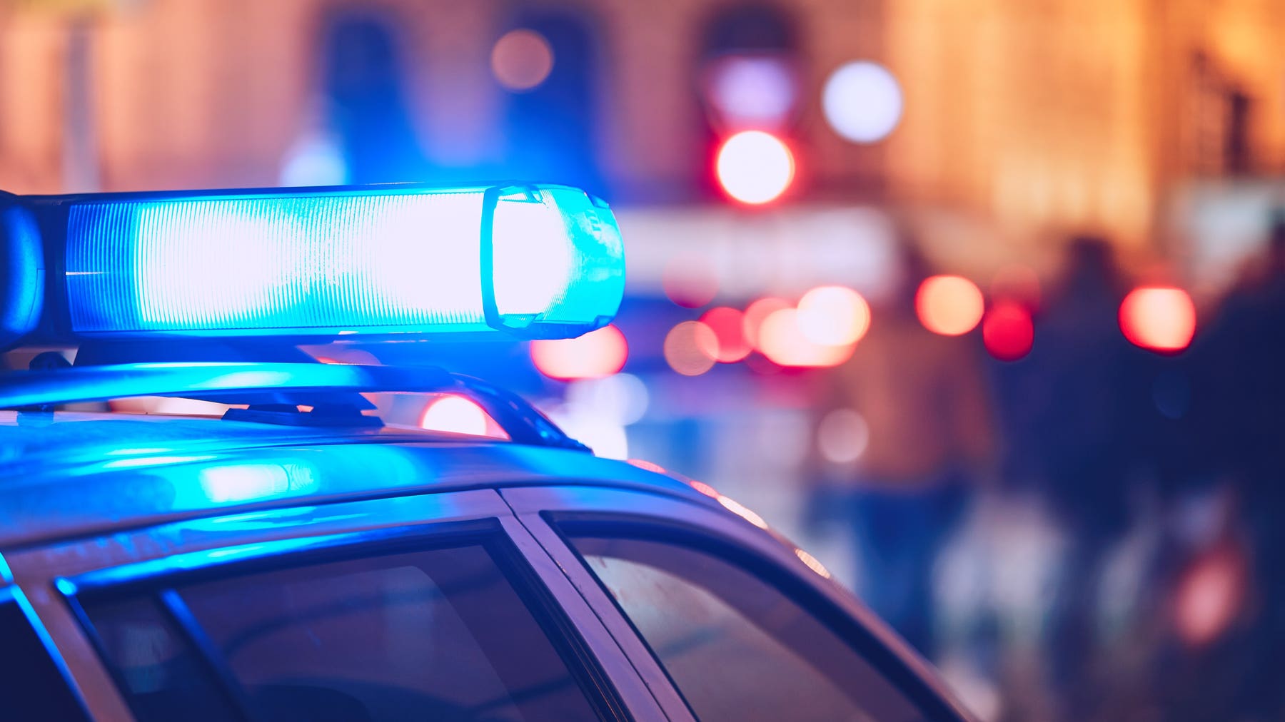 WA police looking for man accused of inappropriately touching 2 girls