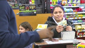 Former Seahawks star paying it forward in random act of kindness