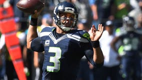 Russell Wilson leaves game after third-quarter hit