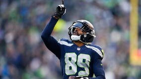 Baldwin calls Trump 'an idiot' as he and Wilson blast NFL's anthem decision