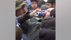 Trump and anti-Trump supporters share 'peace joint,' Pepsi at May Day protest (VIDEO)