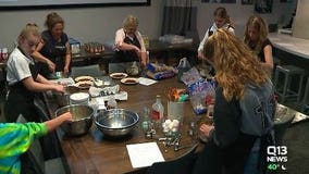 Mothers, daughters team up to make pies for others