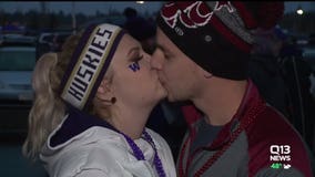 A Husky and Coug tie the knot at Apple Cup 2017