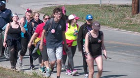 Dozens of teachers marching from Tulsa to Oklahoma State Capitol: 'I’m determined. I will make it'
