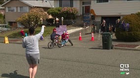 Tacoma garage concert brings people together - while social distancing