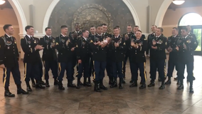 Newborn daughter of fallen soldier has photo shoot with father’s Army unit